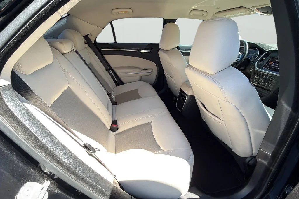 Used 2022 Black Chrysler Touring image 12
