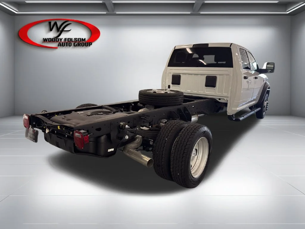 New 2026 Bright White Clear-Coat Exterior Paint RAM Tradesman image 6