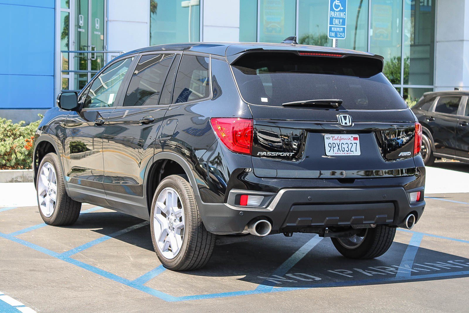 2025 Honda Passport EX-L - Photo 36
