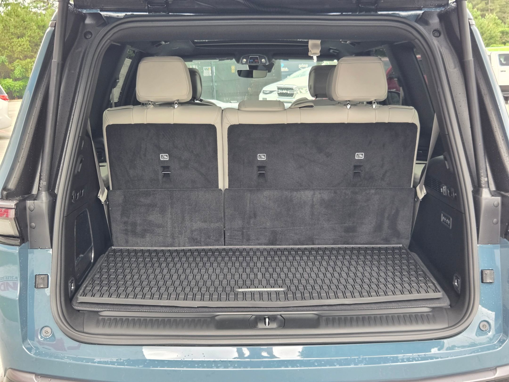 New 2026 Steel Blue Exterior Paint Jeep Limited Reserve image 18