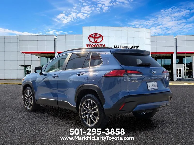 Used 2026 Blue TOYOTA XLE 2WD image 3