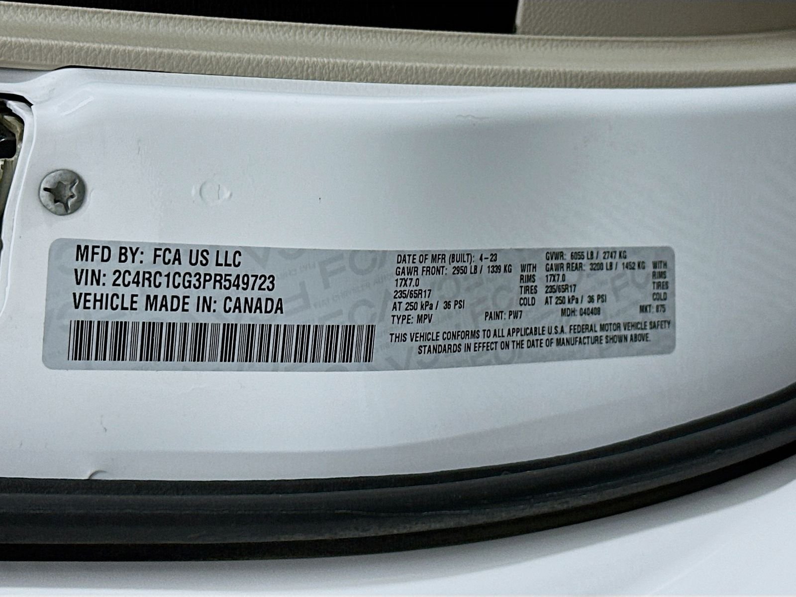 Used 2023 Bright White Clearcoat Chrysler LX image 32