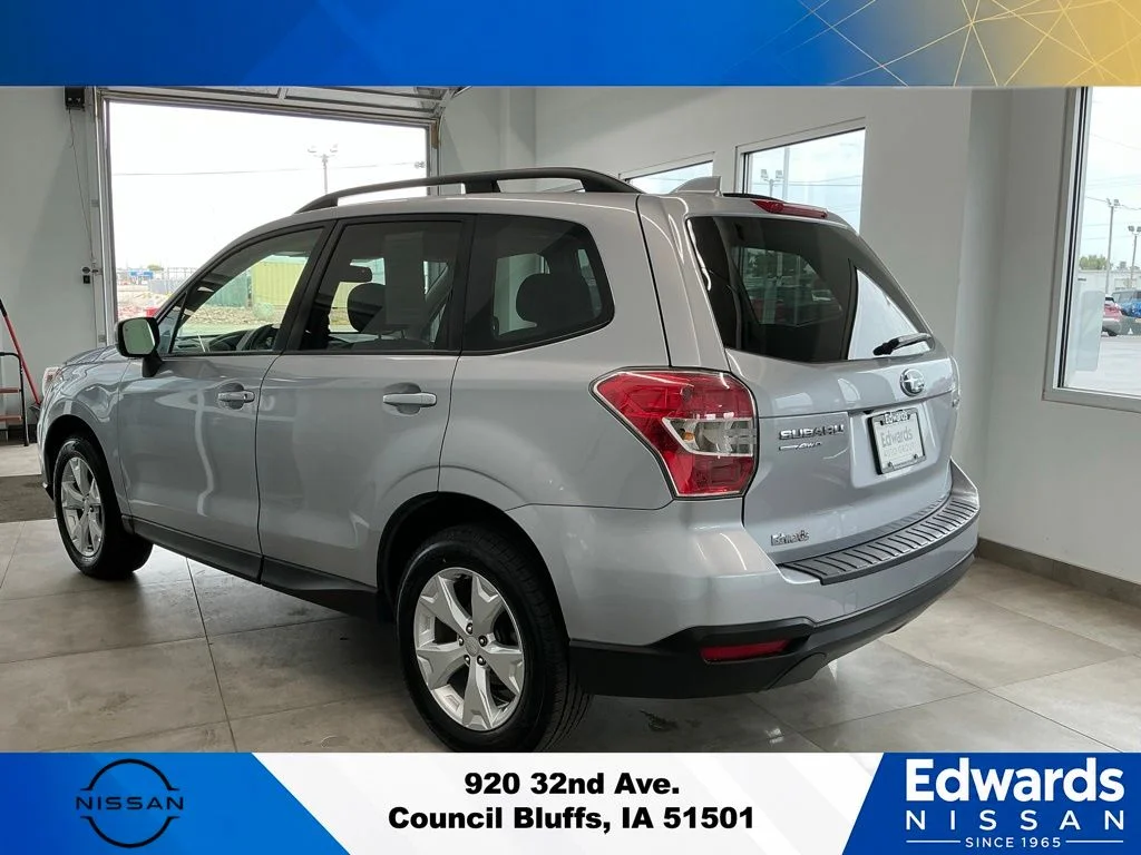 Used 2016 Silver Subaru 2.5i Premium image 6