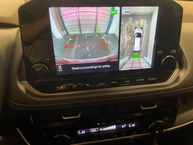 Used 2021 Orange Nissan Platinum image 15