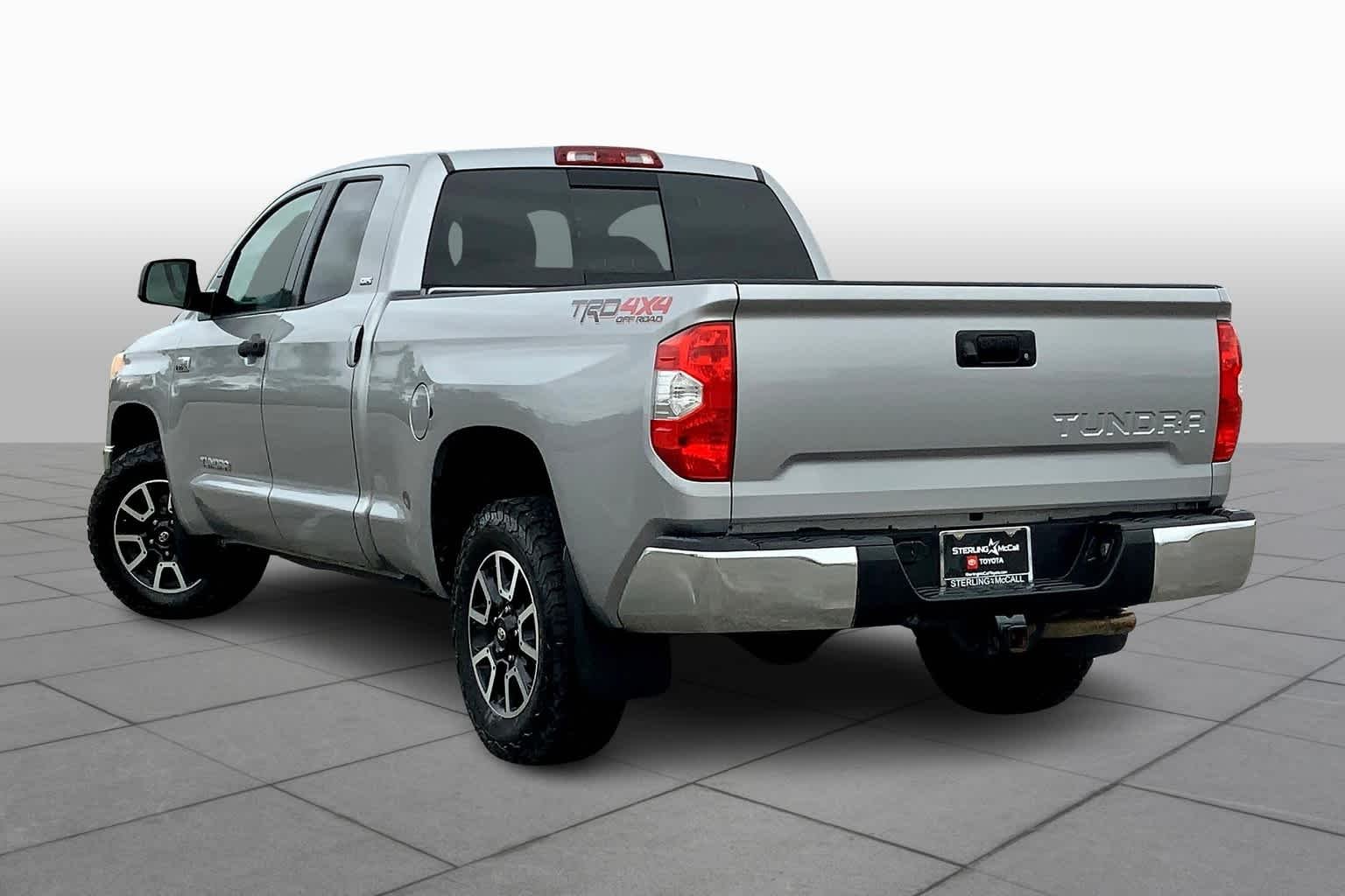 Used 2016 Silver Sky Metallic Toyota SR5 image 12