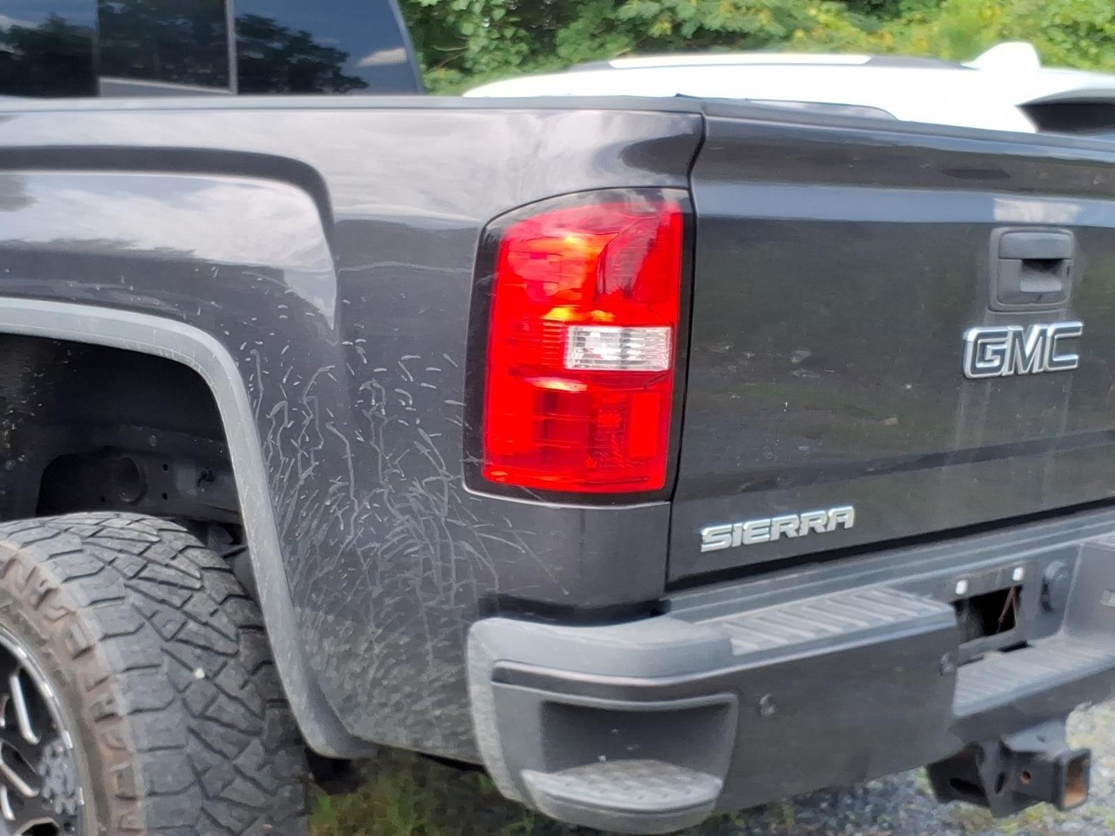 Used 2015 Iridium Metallic GMC Denali image 13