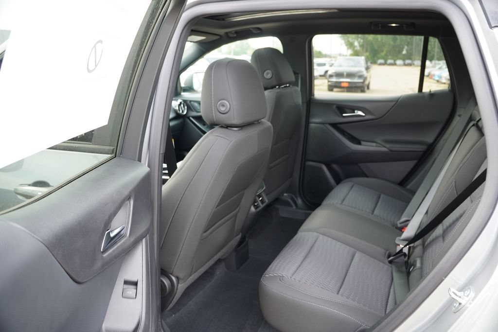 2027 Chevrolet Equinox LT - Photo 11
