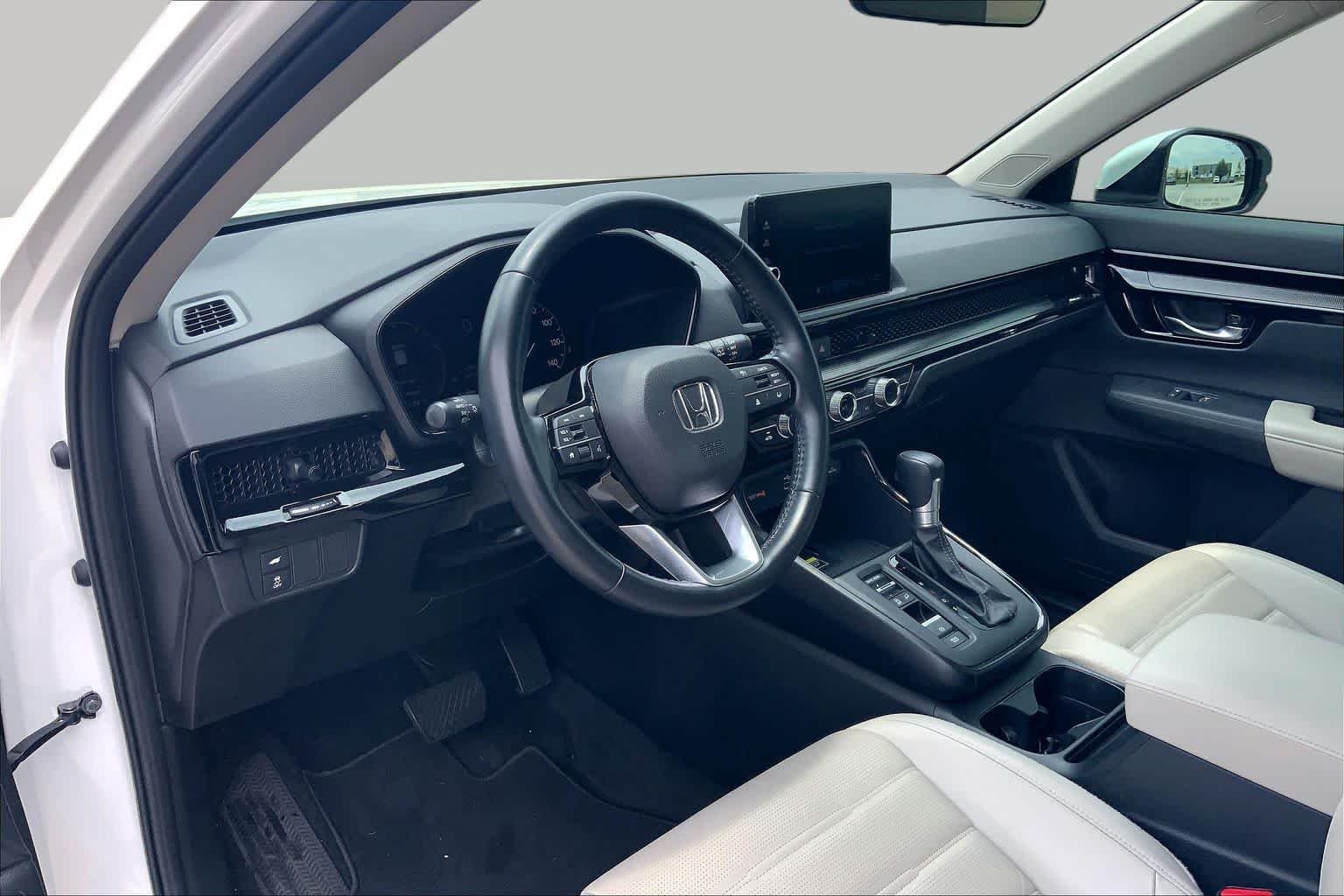 Used 2025 Platinum White Pearl Honda EX-L image 17
