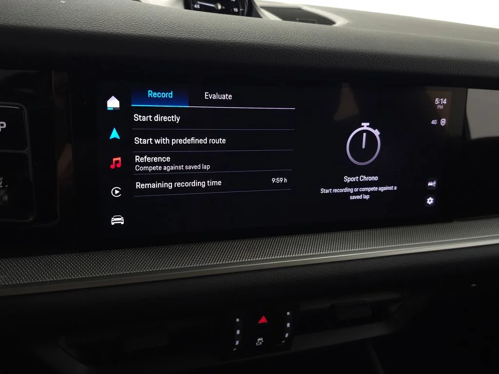Used 2025  Porsche Base image 33