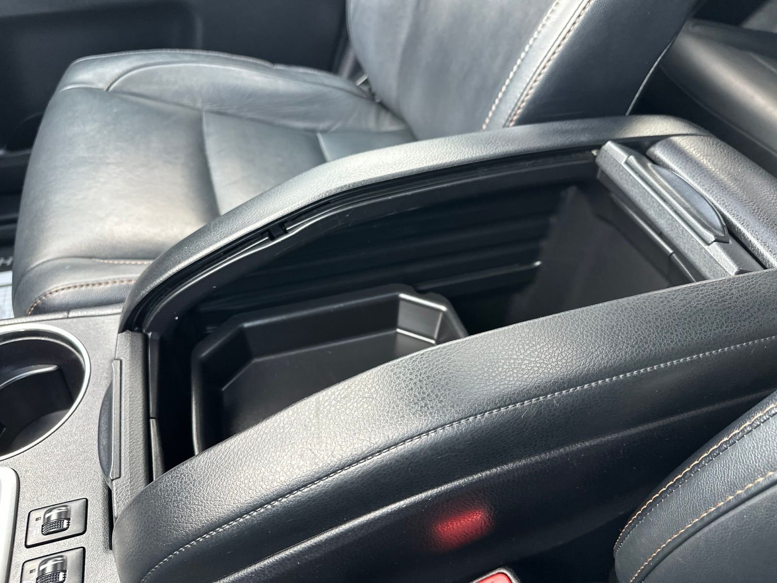 Used 2017  Toyota XLE image 75