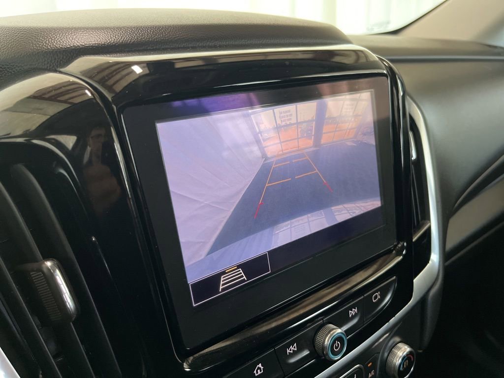 Used 2021 Satin Steel Metallic Chevrolet LT Cloth image 12