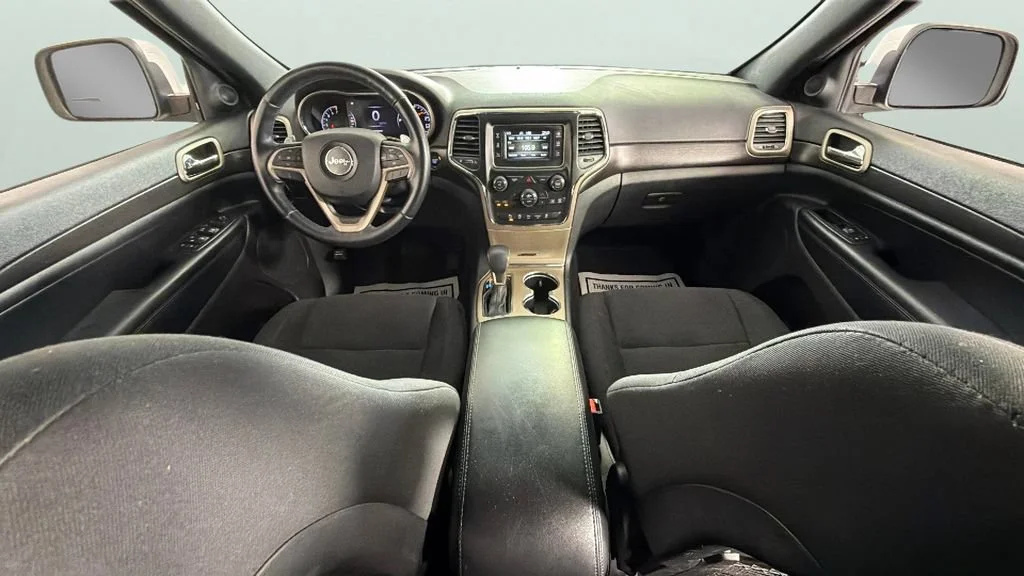 Used 2017 White Jeep Laredo image 29