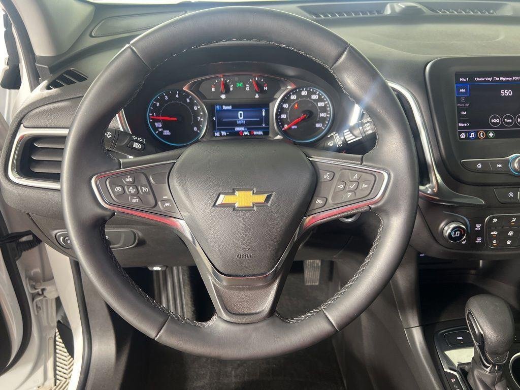 Used 2024 Pearl Chevrolet LT image 28