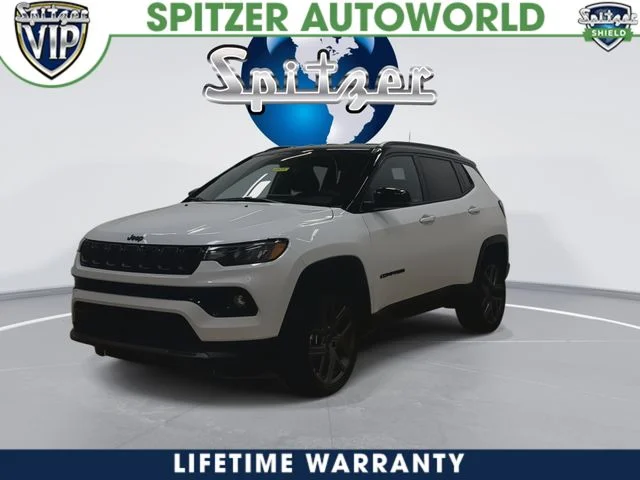 New 2026 Bright White Clear-Coat Exterior Paint Jeep Limited image 4