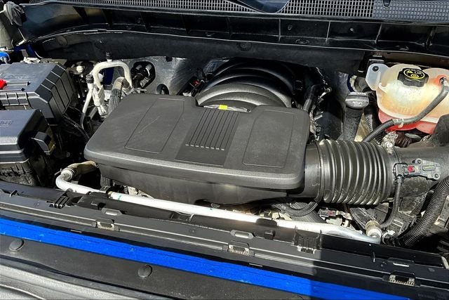 Used 2022 Blue Chevrolet LTZ image 32