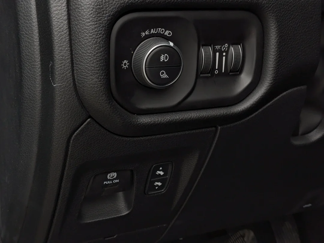 New 2026 Black RAM Sport - - Hurricane Turbo - 3.92 Axle - Anti-Spin Diff - Remote Start & More! image 16