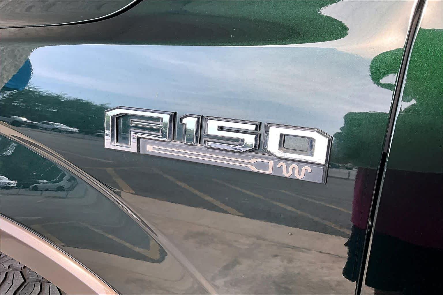 Used 2016 Green Gem Metallic/Caribou Metallic Ford King Ranch image 31