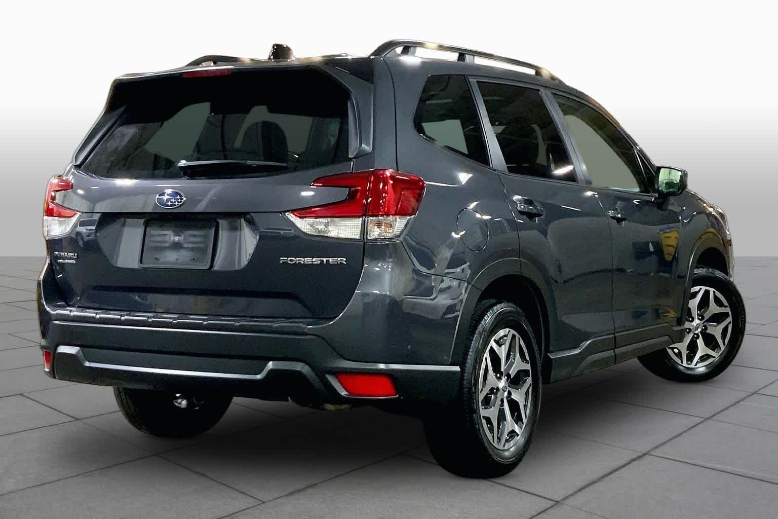 Used 2024 Magnetite Gray Metallic Subaru Premium image 13
