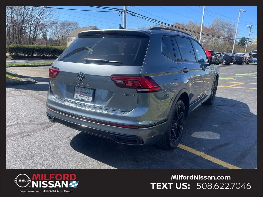Used 2022 Gray Volkswagen 2.0T SE R-Line Black image 5