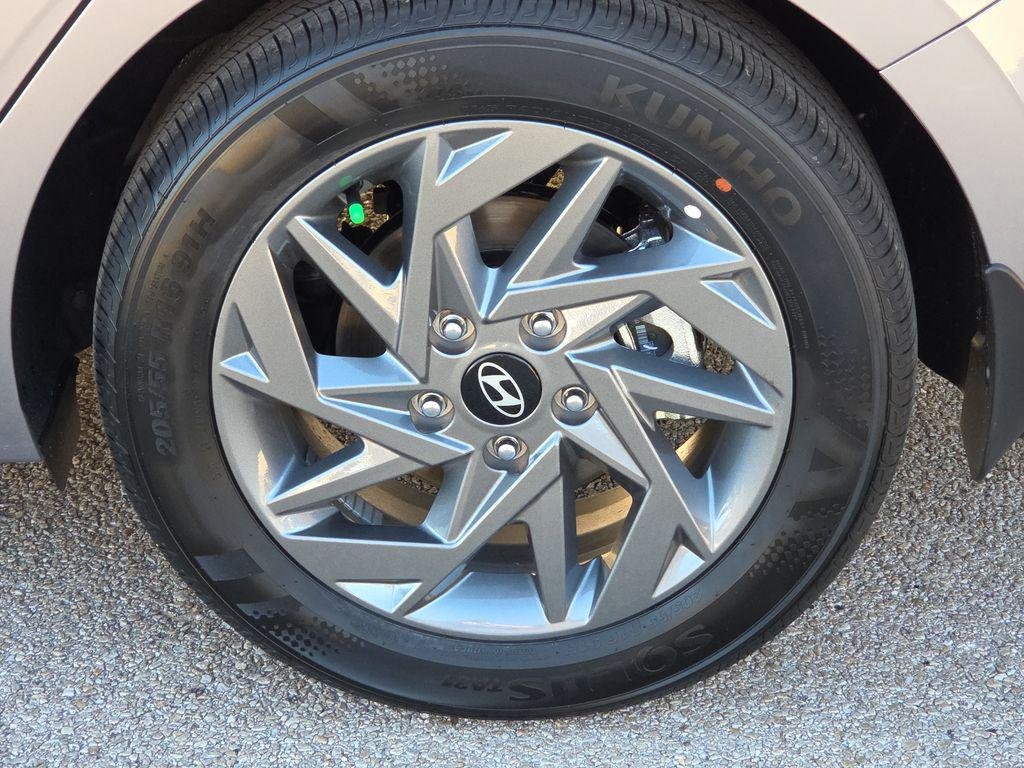 New 2026 Silver Hyundai Blue image 9