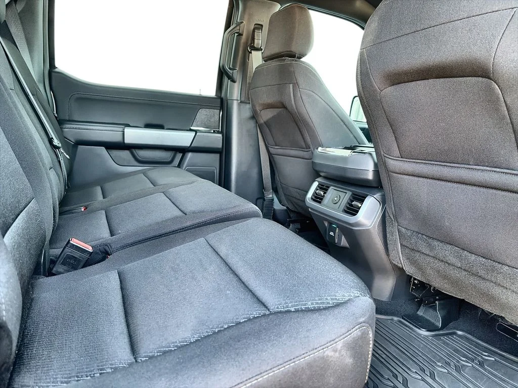 Used 2025 Gray Ford XLT image 28