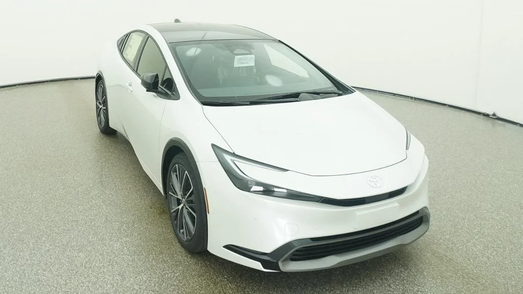 New 2027 Wind Chill Pearl Toyota XLE image 22