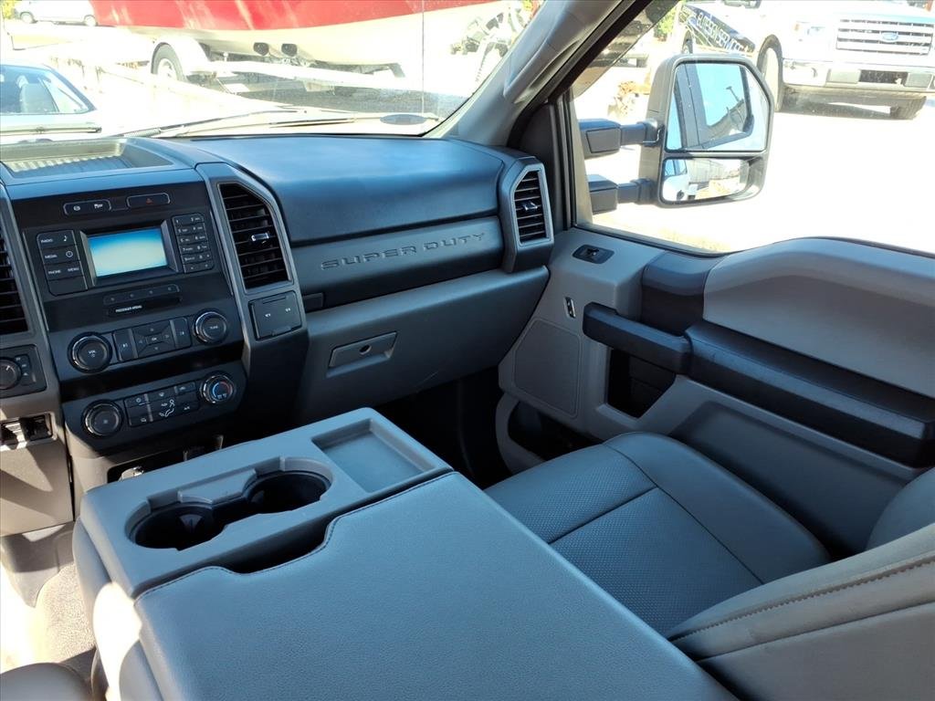 2019 Ford F-450 Super Duty Chassis Cab XL - Photo 15