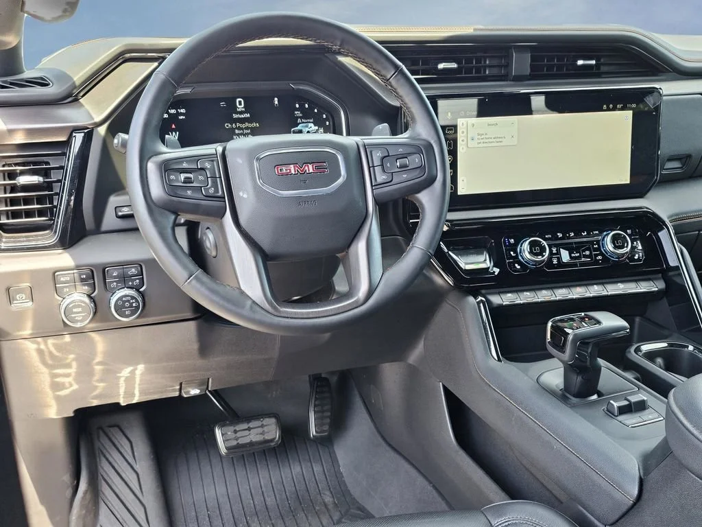 Used 2025 Sterling Metallic GMC AT4 image 33
