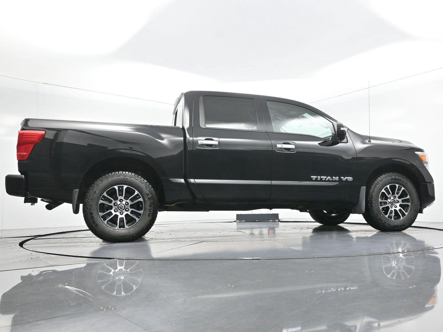 Used 2020 Super Black Nissan SV image 45
