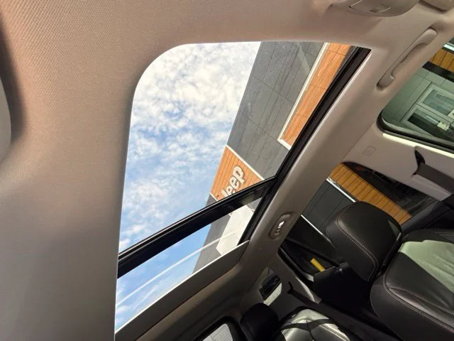 Used 2019 White GMC SLT image 16