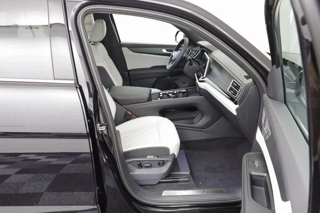 2026 Volkswagen Atlas Cross Sport SEL Premium R-LINE - Photo 21