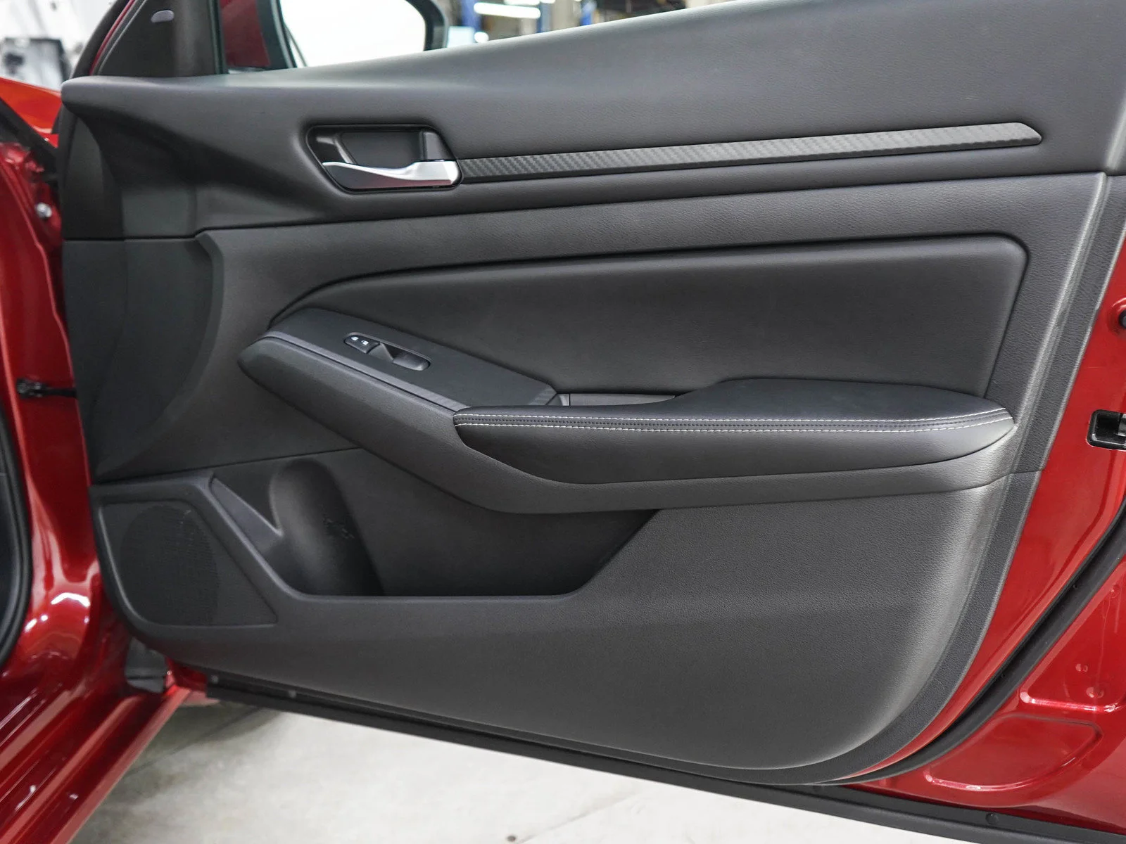 Used 2024 Scarlet Ember Nissan 2.5 SV image 11
