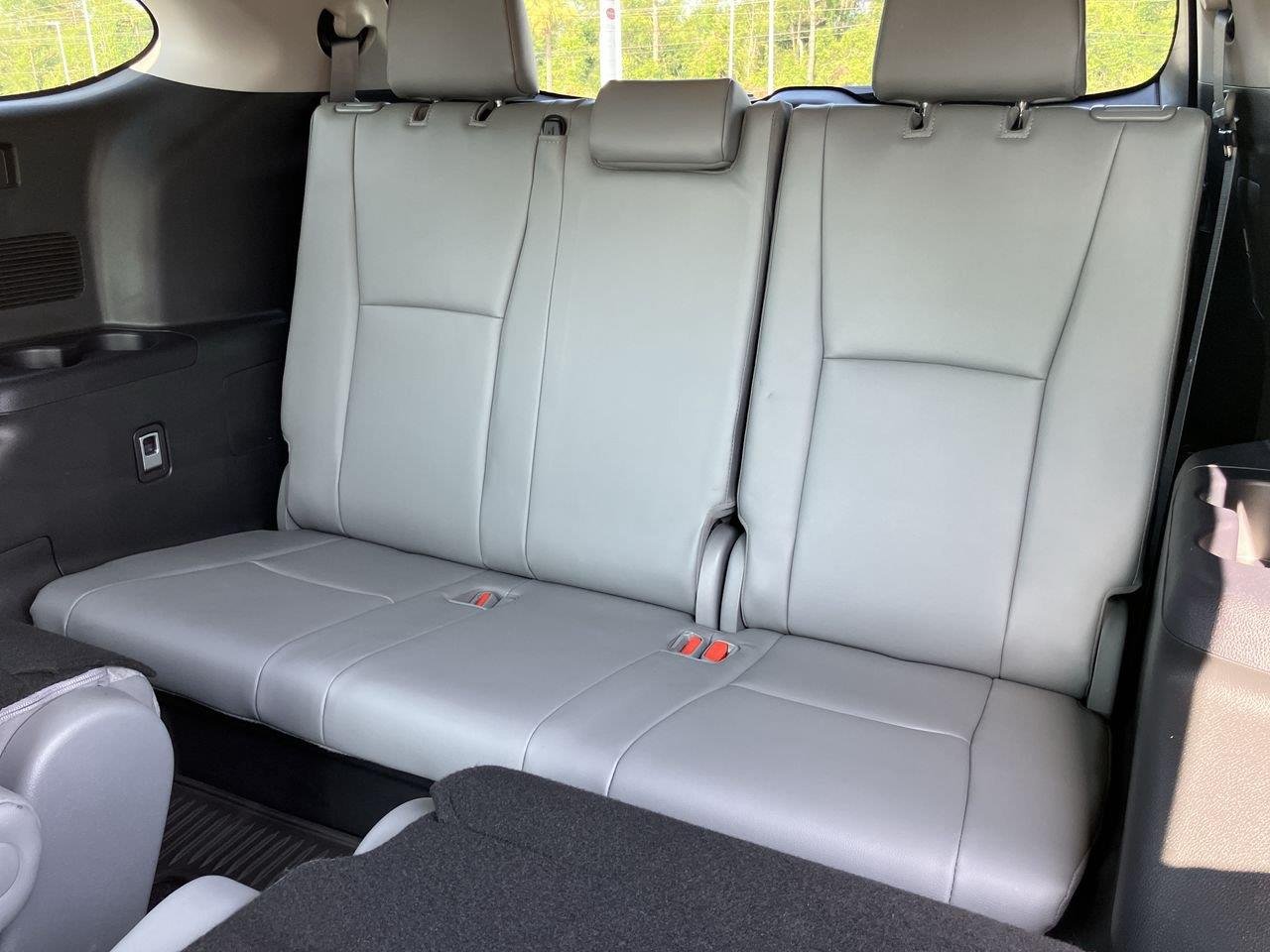 Used 2021 Gray (Magnetic Gray Metallic) Toyota XLE image 25
