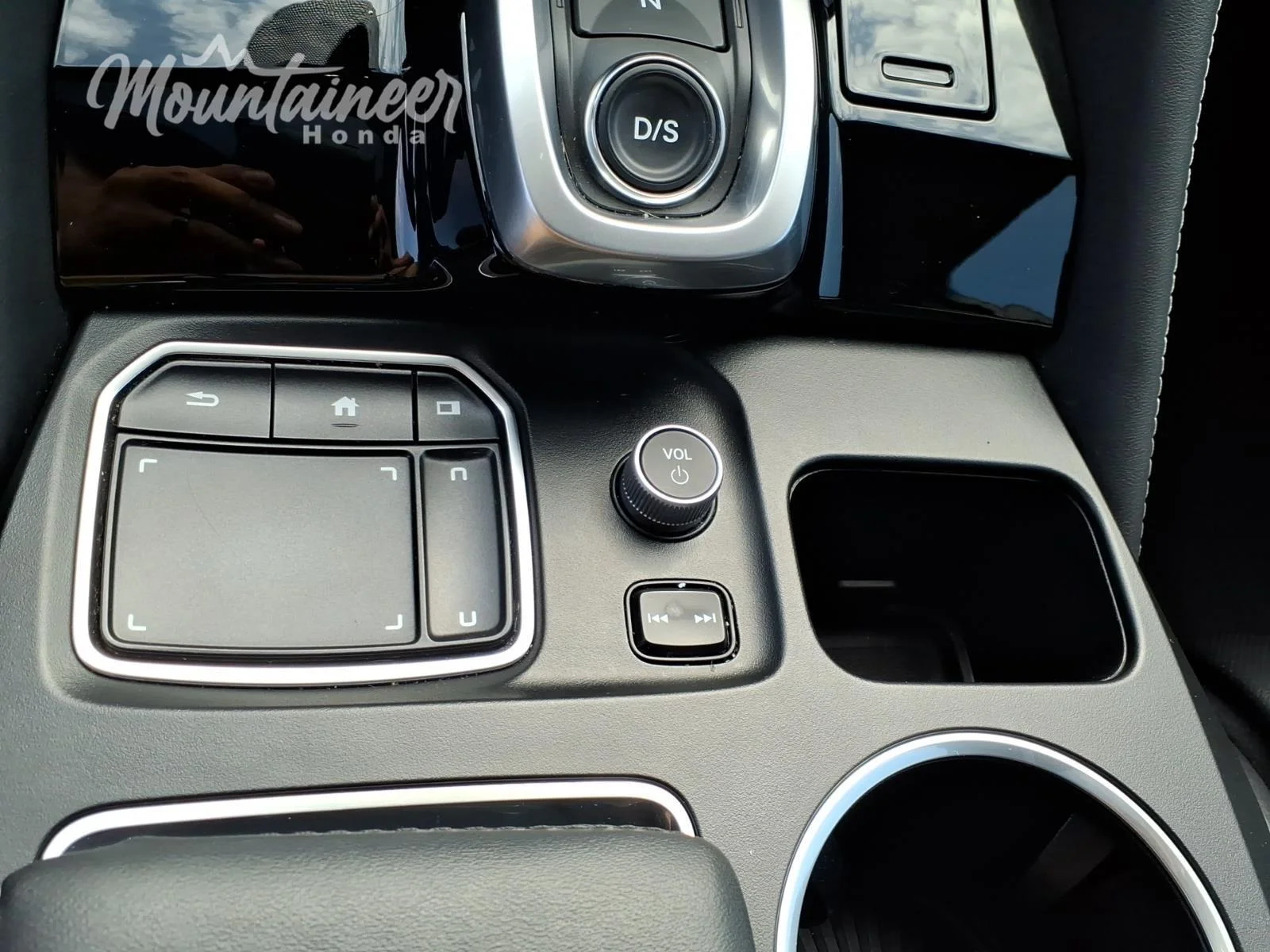 Used 2023 Liquid Carbon Metallic Acura SH-AWD w/Advance image 43