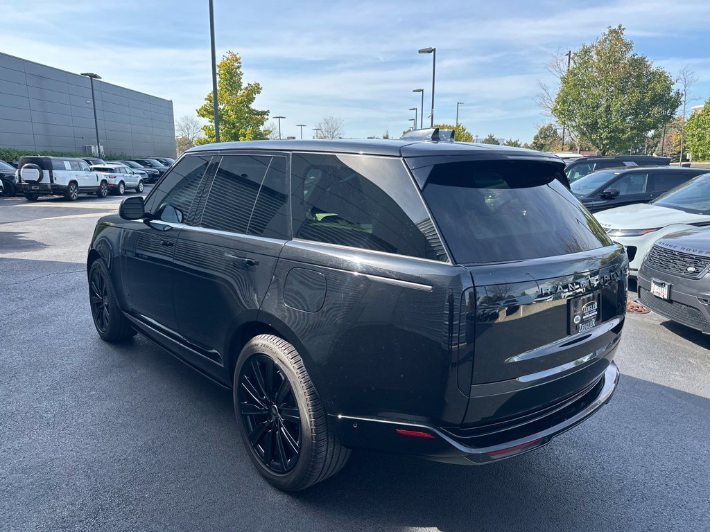 Used 2025 Santorini Black Metallic Land Rover Autobiography image 3