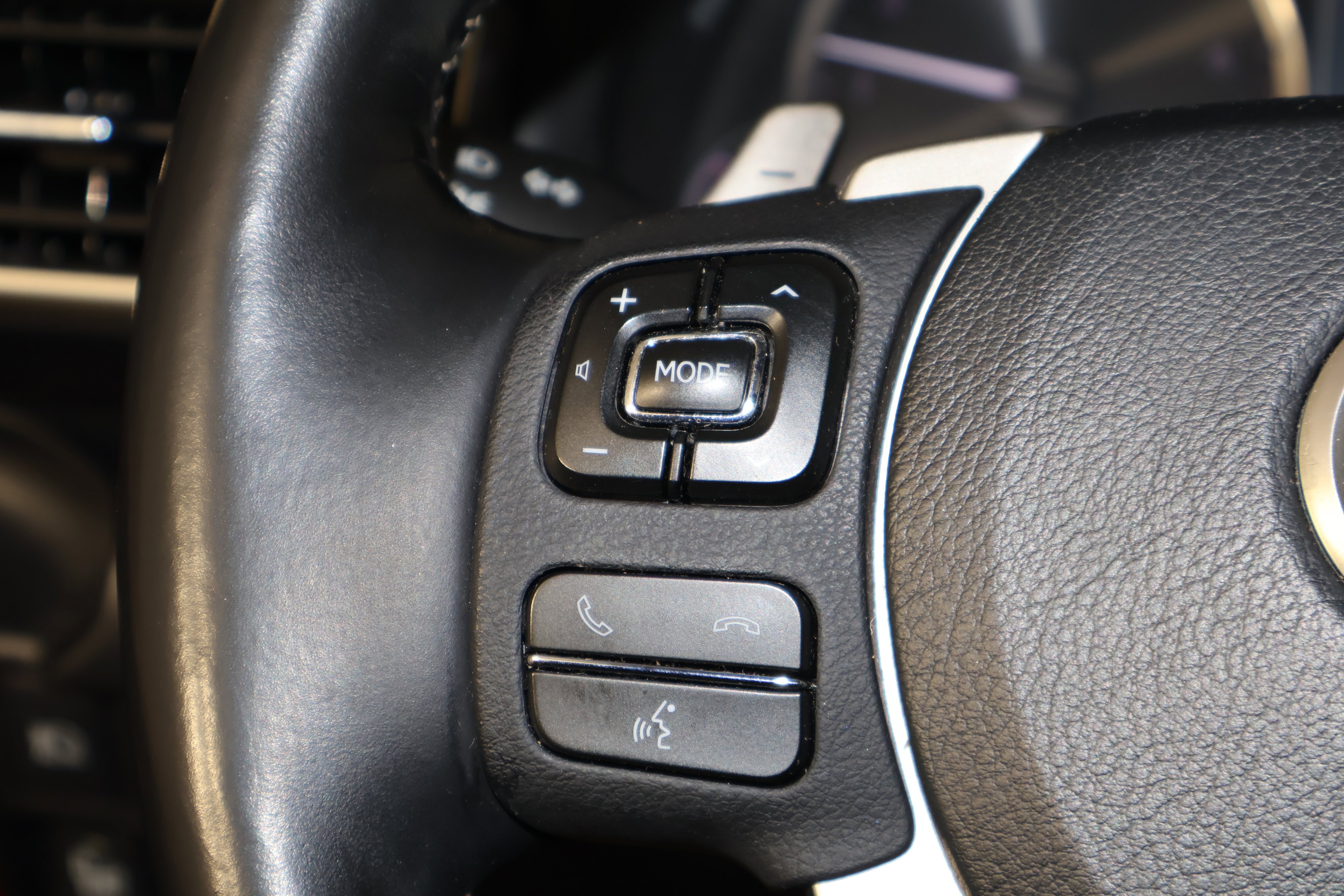 2019 Lexus IS 300 - Photo 20