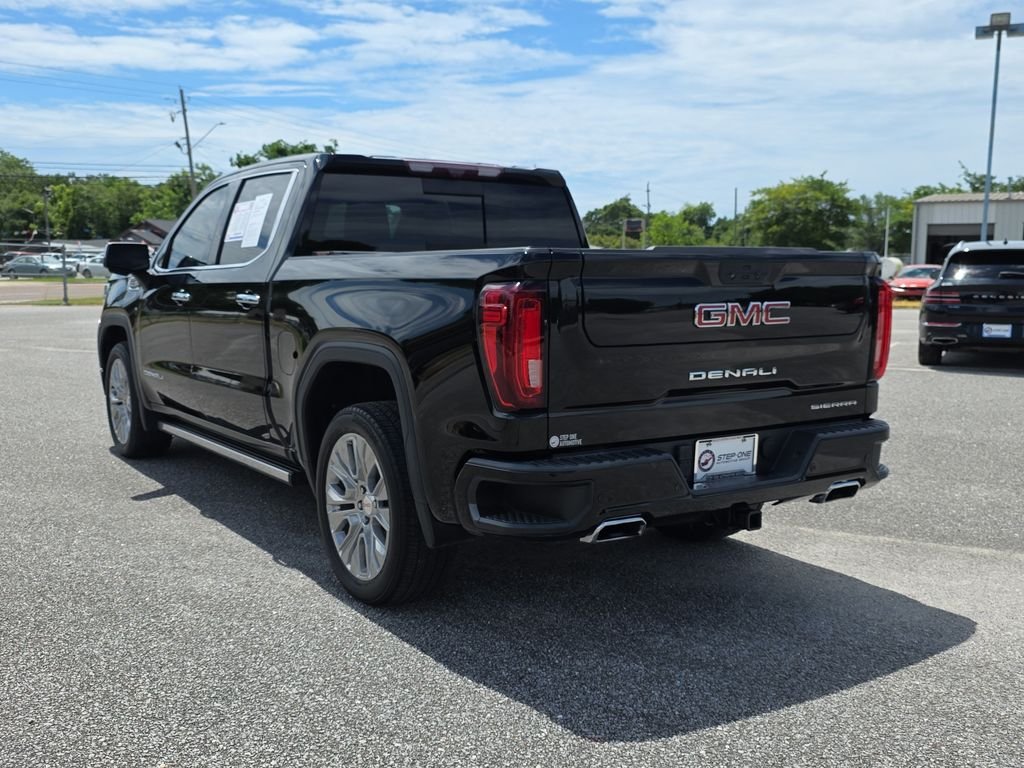 Used 2021 Black GMC Denali image 4
