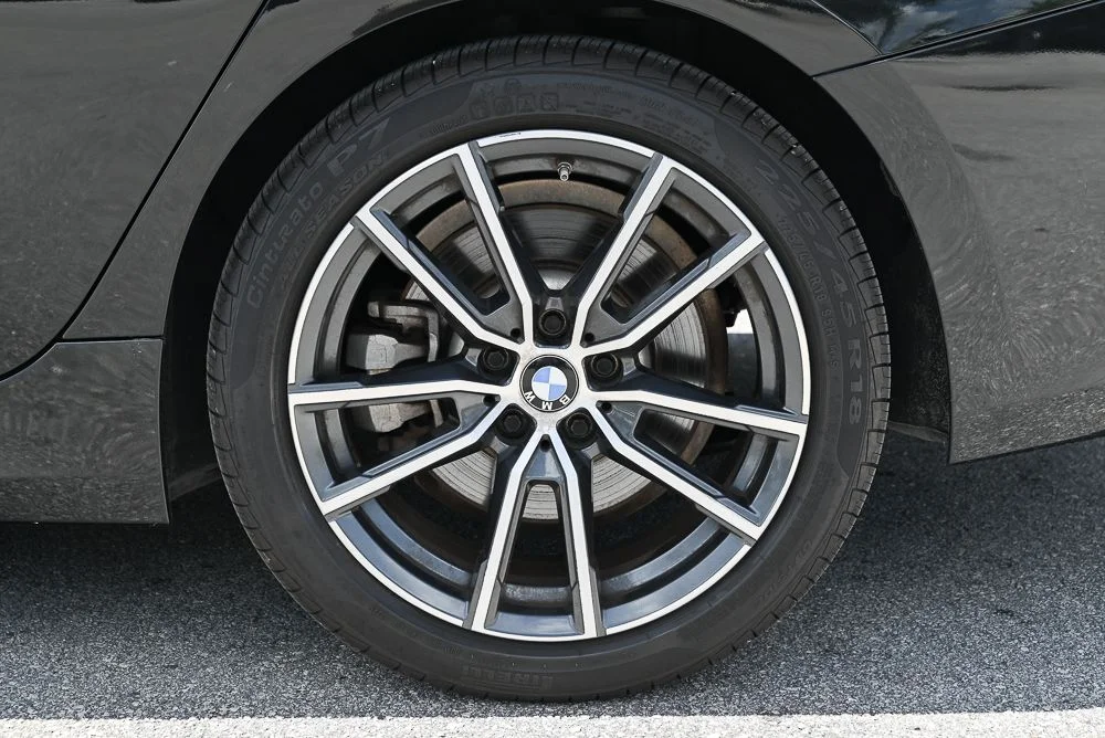 Used 2019 Black BMW 330i image 8