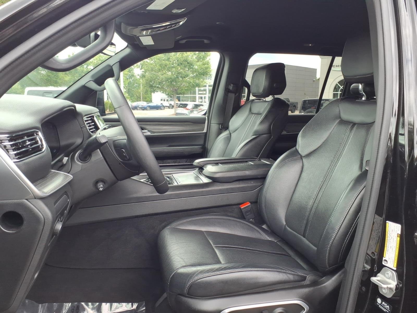 Used 2024 Diamond Black Crystal Pearlcoat Jeep Series II image 18