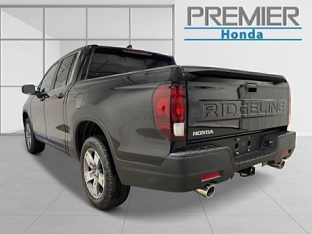 New 2026 Crystal Black Pearl Honda RTL image 3