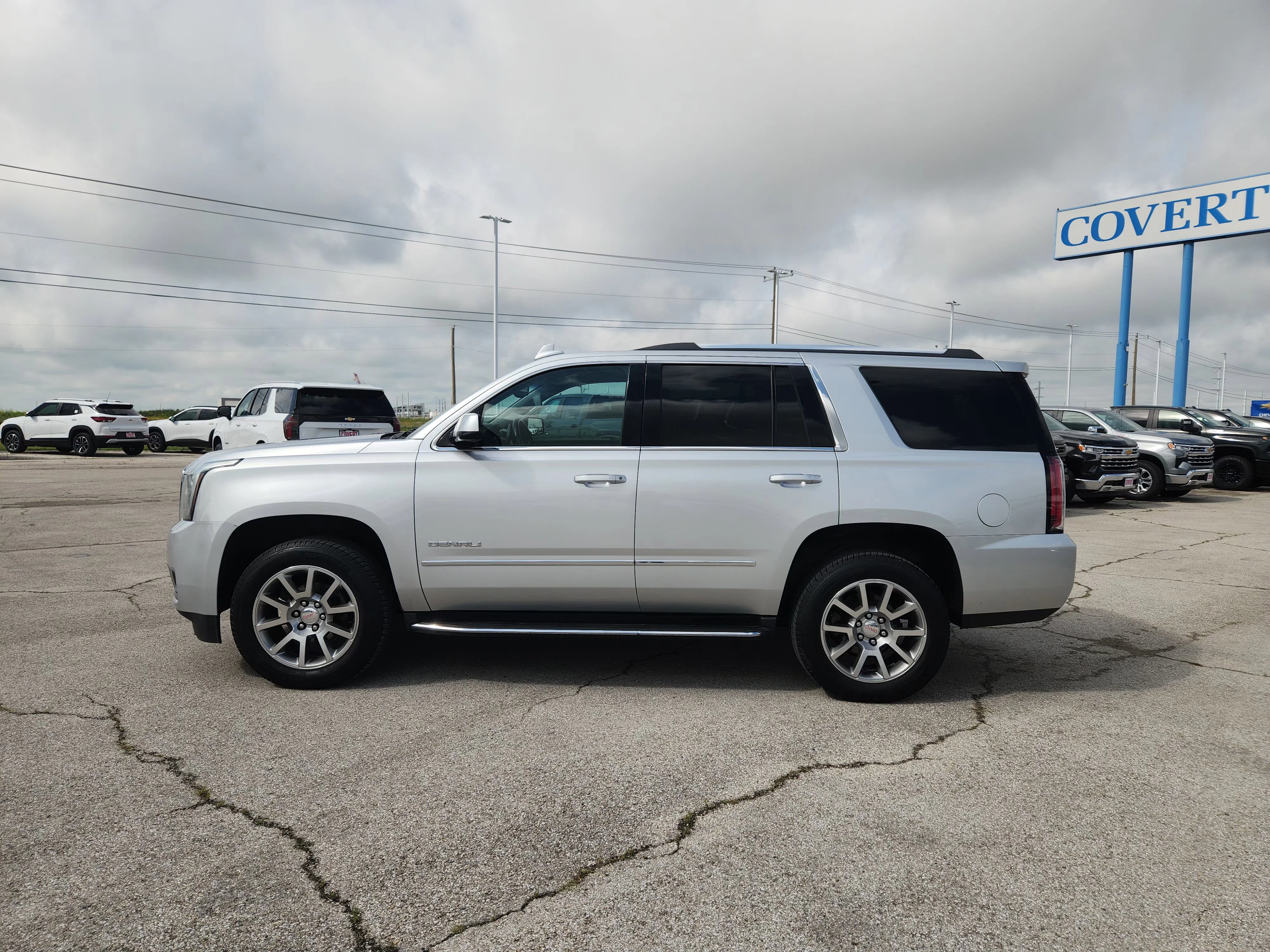 Used 2018 Quicksilver Metallic GMC Denali image 4