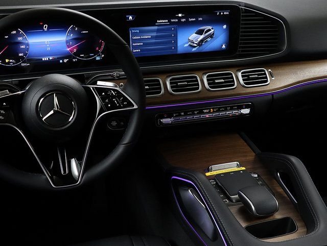 2025 Mercedes-Benz GLE GLE450 - Photo 16