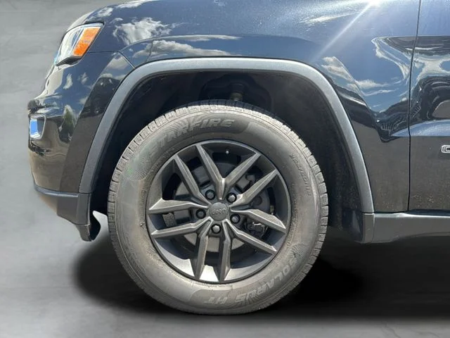 Used 2018 Black Jeep Limited image 21