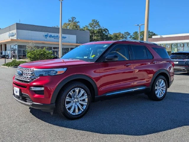 Certified Used 2022 Rapid Red Metallic Tinted Clearcoat Ford Limited image 8