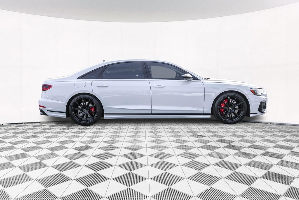 2023 Audi S8 Base - Photo 14