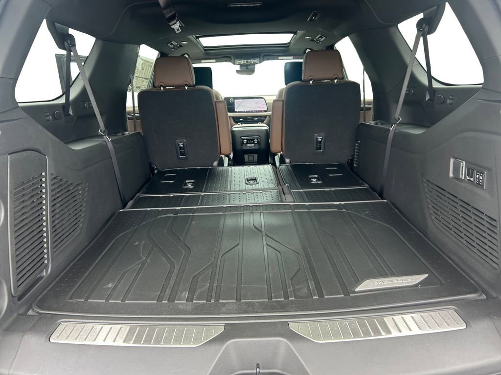 2026 Chevrolet Suburban High Country - Photo 31