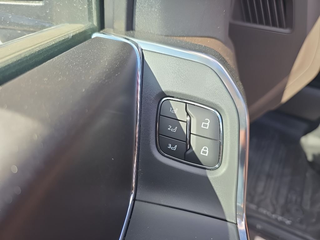 New 2026 Glacier Gray Metallic Tri-Coat Ford F-250® King Ranch® image 12