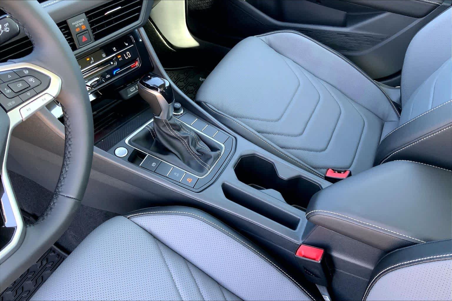 New 2026 Deep Black Pearl Volkswagen SEL image 7