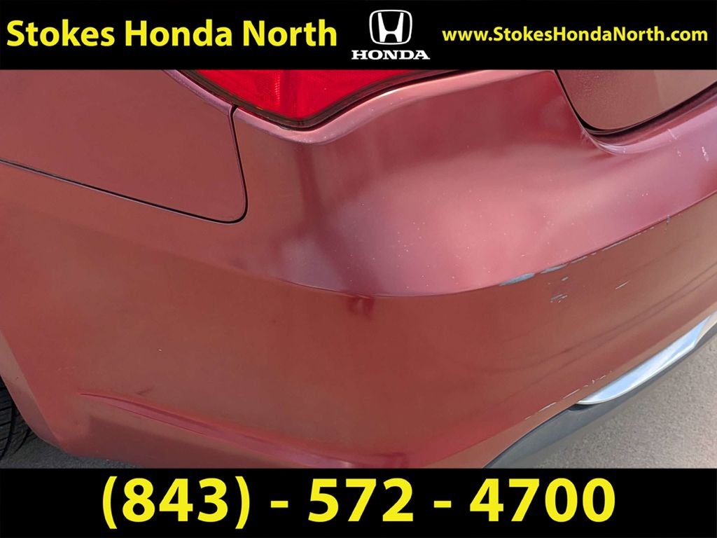Used 2014 Red Chrysler LX image 5