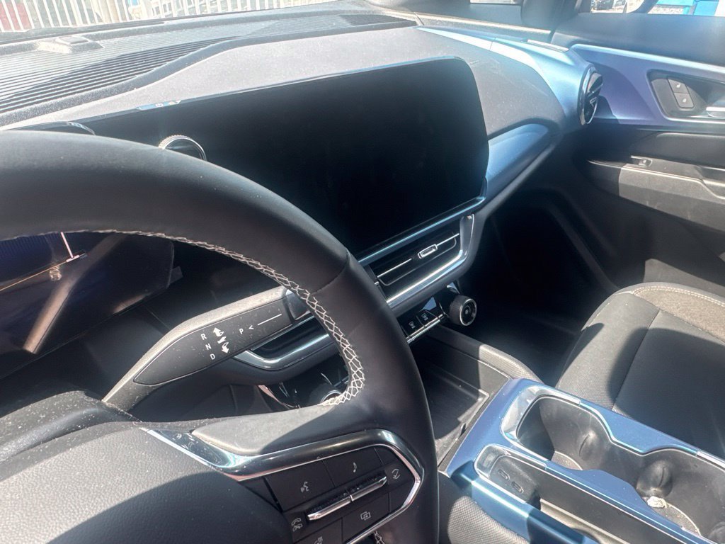 2024 Chevrolet Equinox EV LT - Photo 13